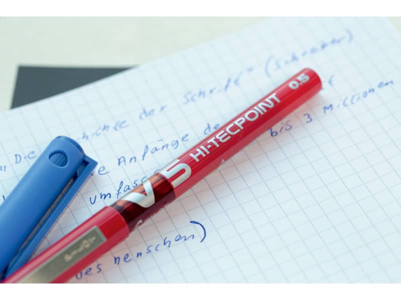 Roller Pilot Hi-Tecpoint V5 0,5 mm rosso  011692