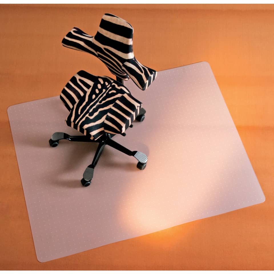 Tappeto salvapavimenti quadrato BSM opalino trasparente in PPL 130x120cm 02-1300