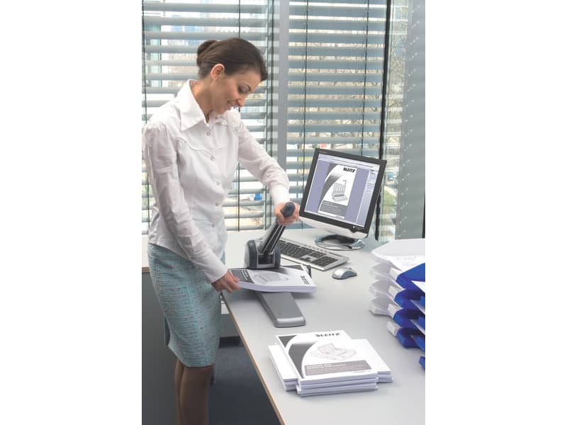 Superperforatore a 2 fori Leitz 5182 in metallo grigio fino a 250 fogli 51820184