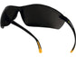 Occhiali Meya monoblocco Delta Plus policarbonato terminali in PVC antiscivolo fumè - MEIAFU