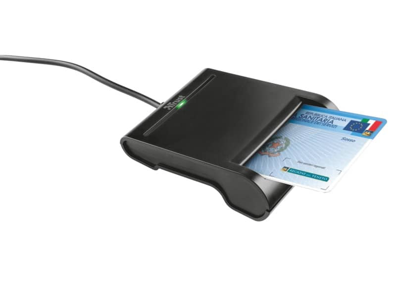 Smart Card Reader USB 2.0 per PC TRUST con cavo da 1,1 m nero 23084