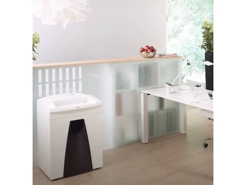 Distruggidocumenti uso moderato HSM SECURIO B35 - P-4 - 130 L - taglio a frammenti 4,5x30 mm - bianco - 1923111