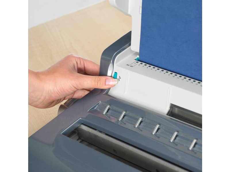 Rilegatrice a dorsi metallici FELLOWES Quasar Wire Capacità di perforazione 15 fogli - 5224101